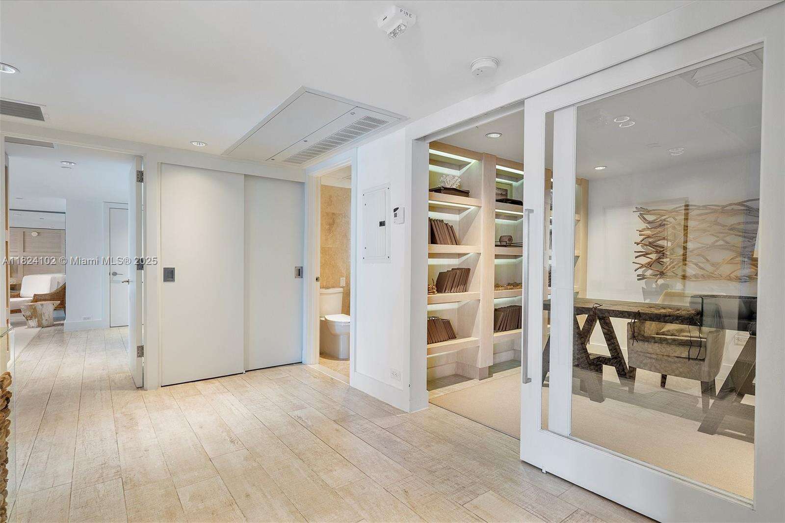 1 Hotel & Homes Unit #1415 | Picture 17