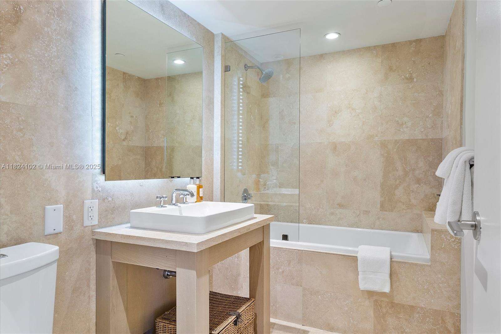 1 Hotel & Homes Unit #1415 | Picture 23