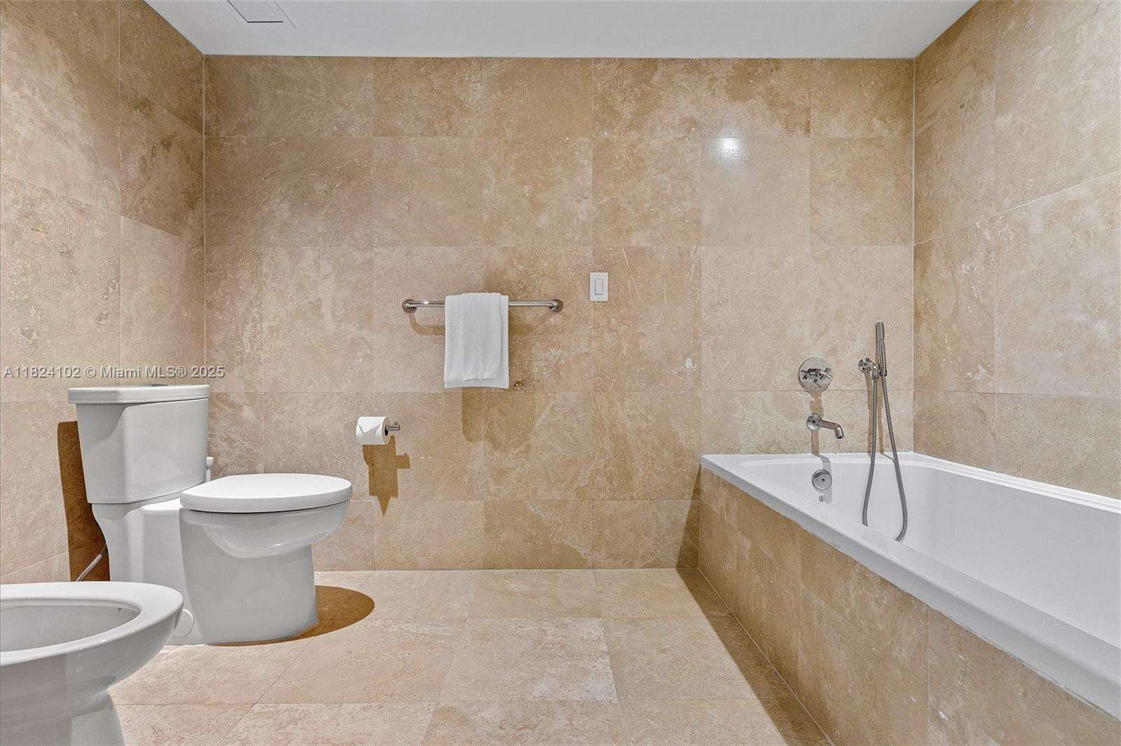 1 Hotel & Homes Unit #1415 | Picture 36