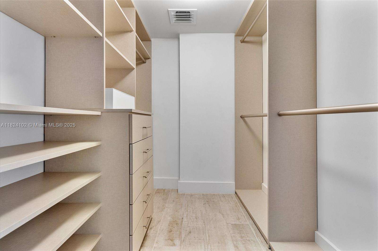 1 Hotel & Homes Unit #1415 | Picture 38