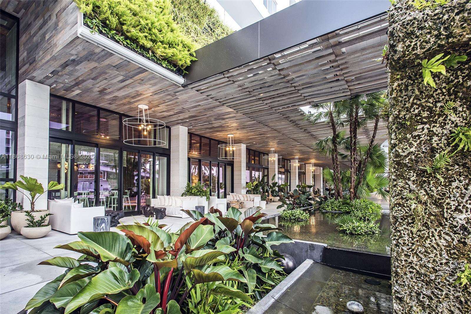 1 Hotel & Homes Unit #1016 | Picture 32