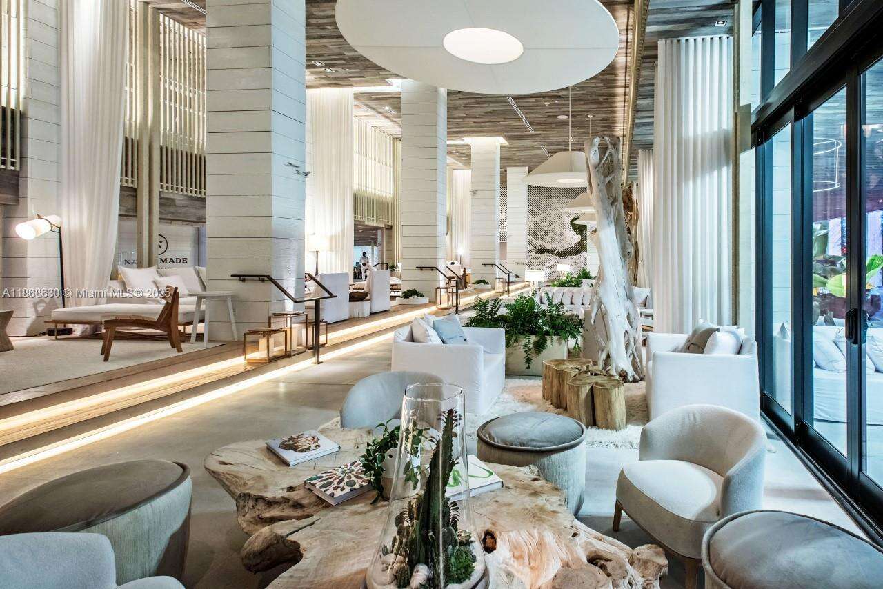 1 Hotel & Homes Unit #1016 | Picture 33