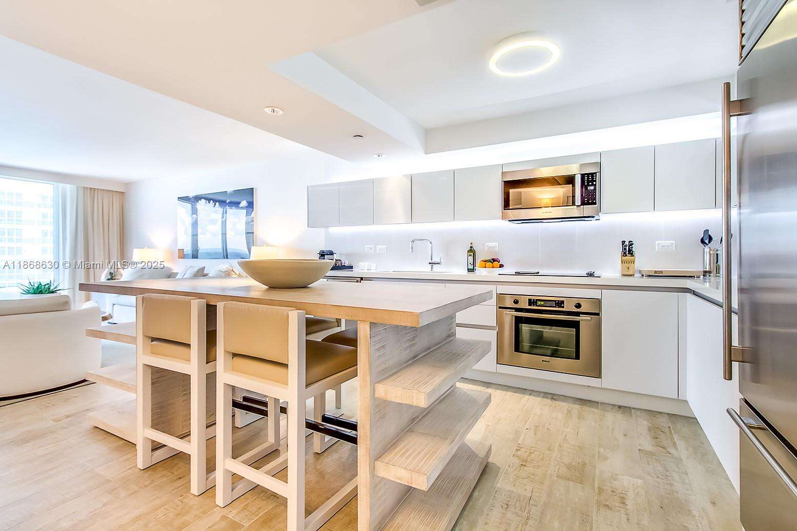 1 Hotel & Homes Unit #1016 | Picture 8