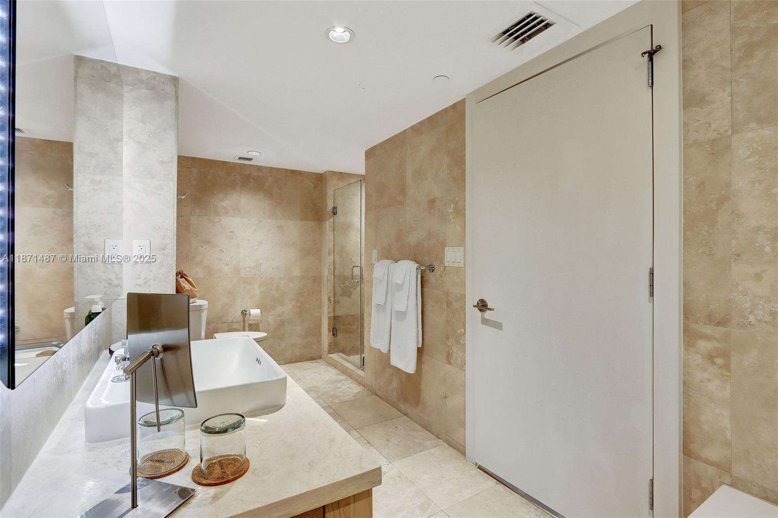 1 Hotel & Homes Unit #1213 | Picture 13