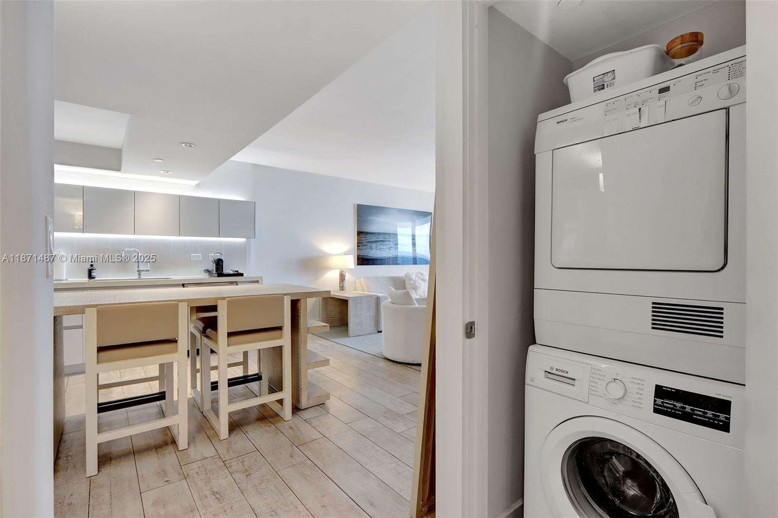 1 Hotel & Homes Unit #1213 | Picture 17