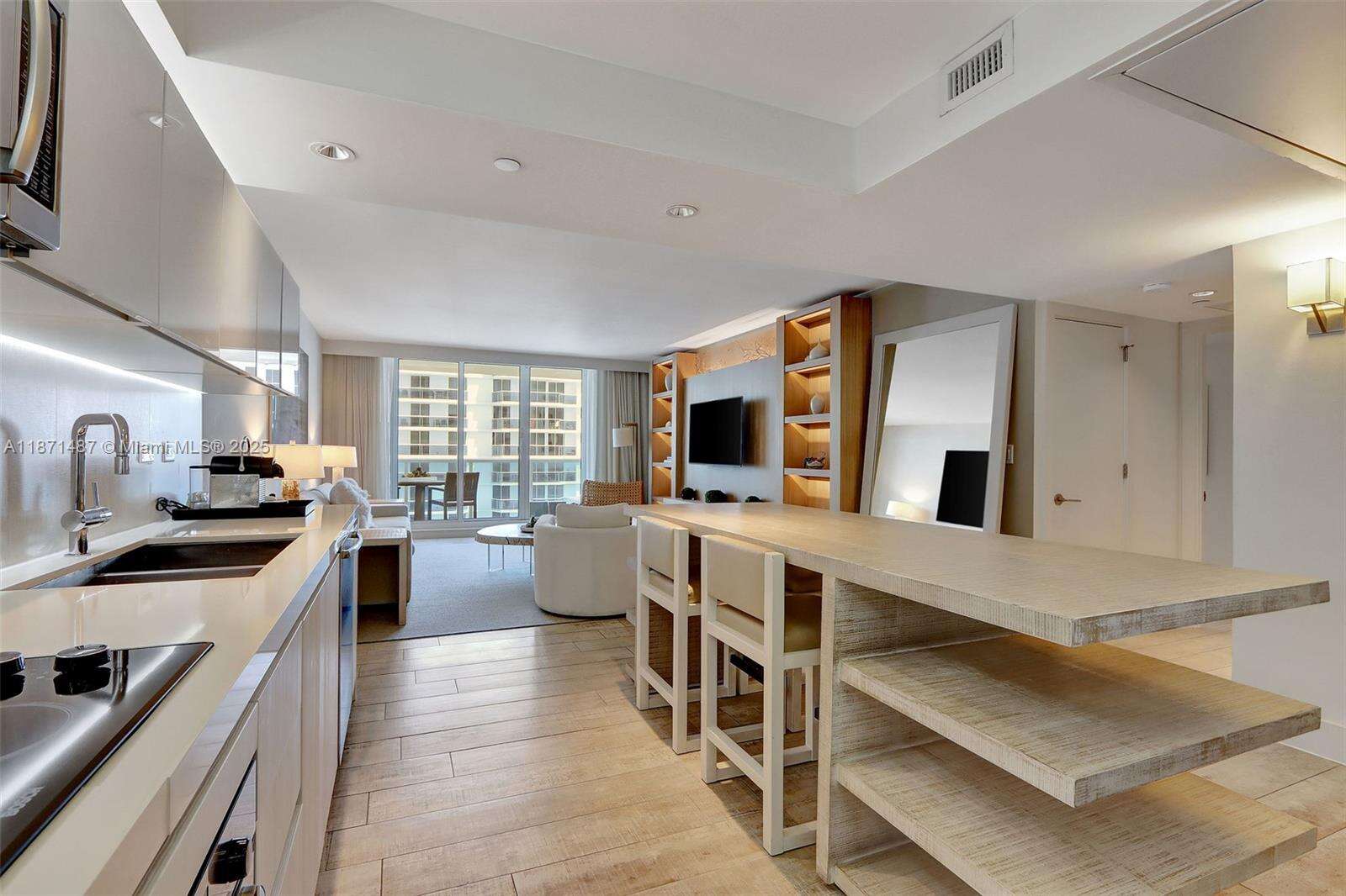 1 Hotel & Homes Unit #1213 | Picture 6