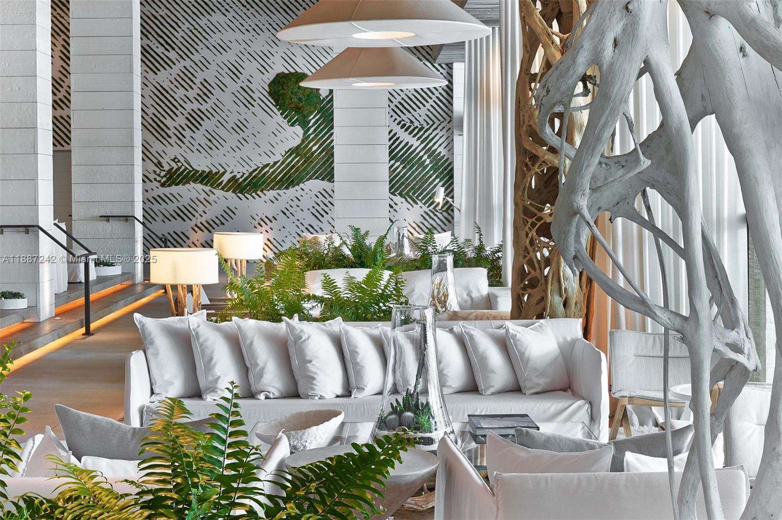 1 Hotel & Homes Unit #945 | Picture 29