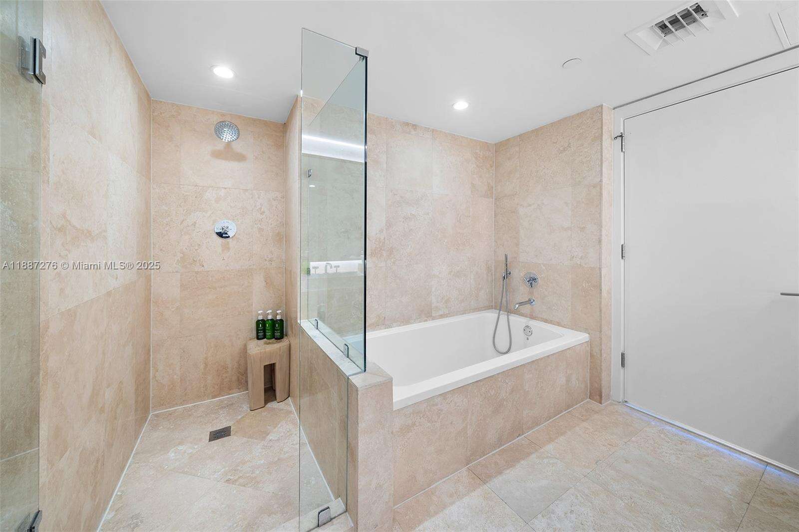 1 Hotel & Homes Unit #1215 | Picture 16