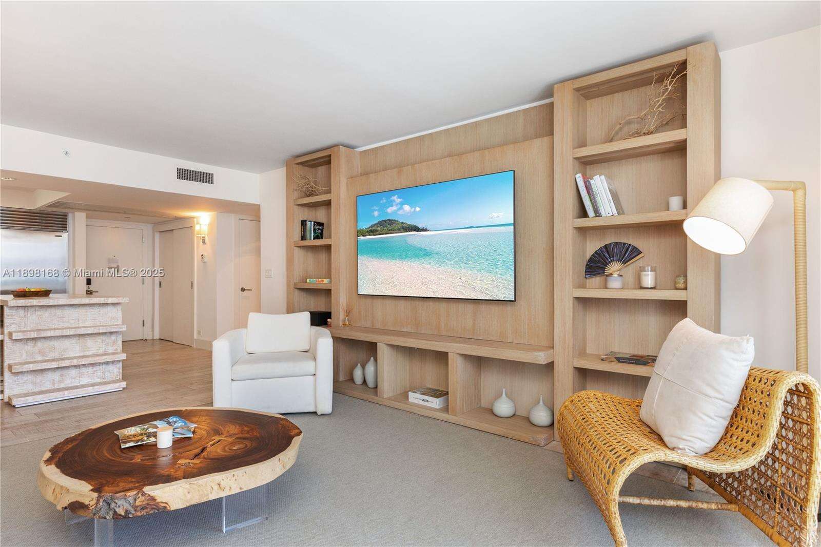 1 Hotel & Homes Unit #1112 | Picture 13