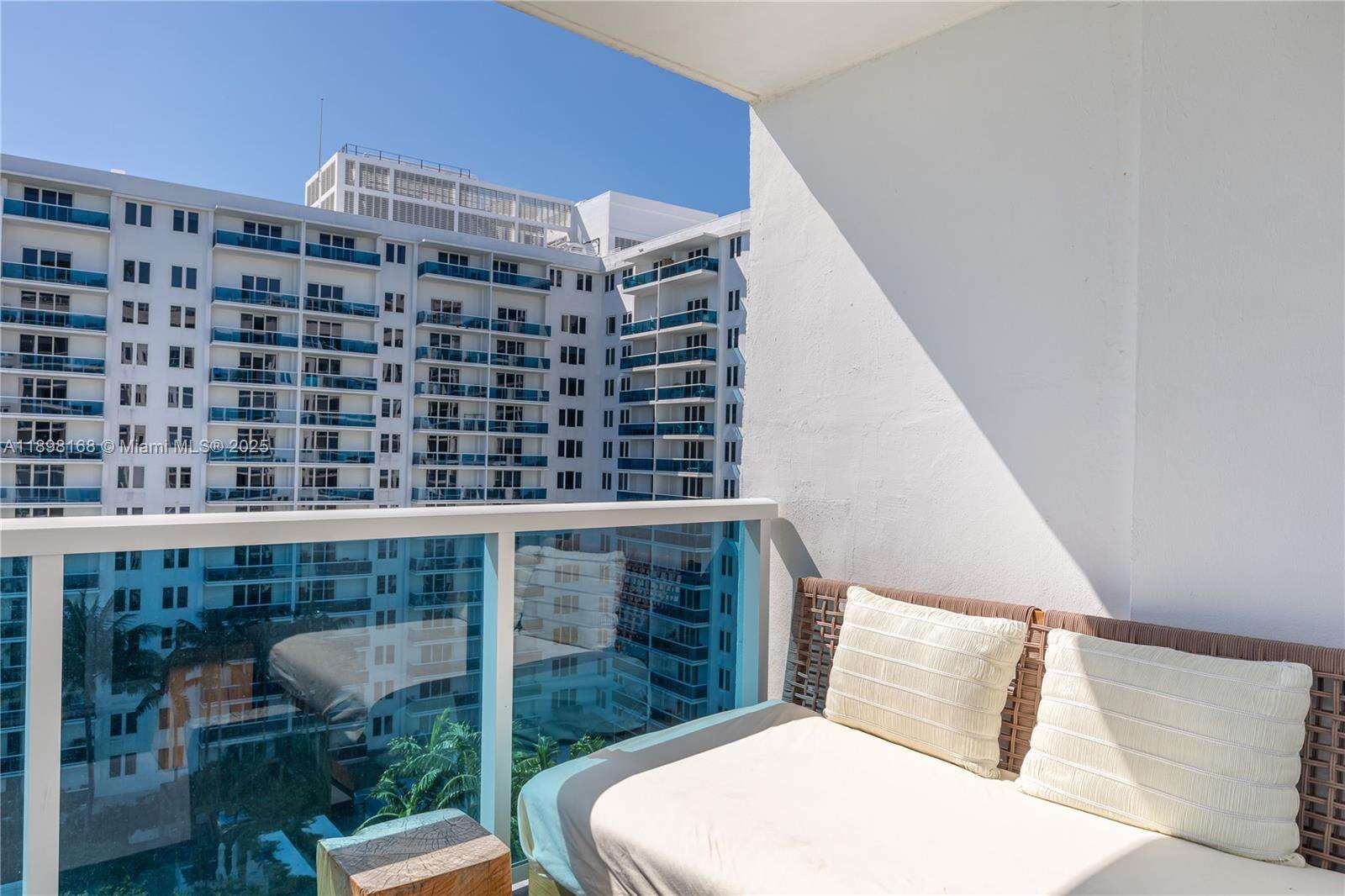 1 Hotel & Homes Unit #1112 | Picture 15