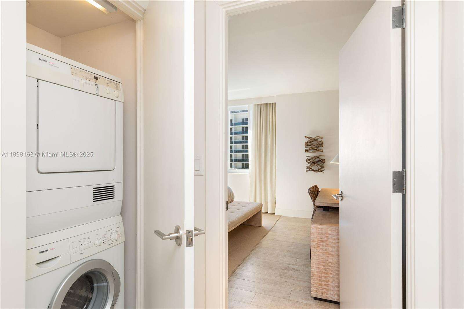 1 Hotel & Homes Unit #1112 | Picture 29