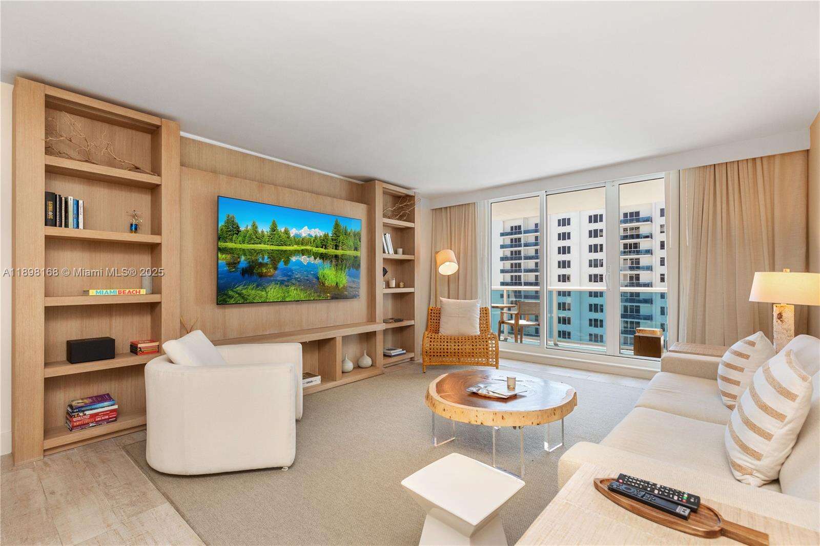 1 Hotel & Homes Unit #1112 | Picture 9