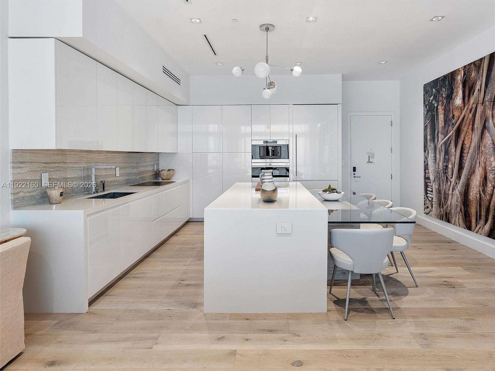 1 Hotel & Homes Unit #PH-1613 | Picture 24