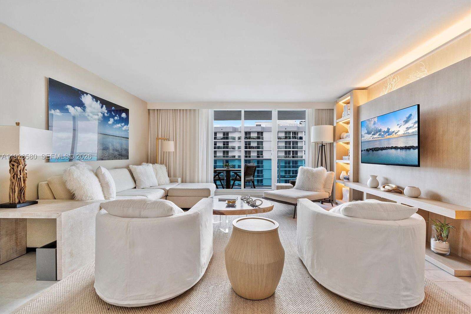 1 Hotel & Homes Unit #1413 | Picture 3