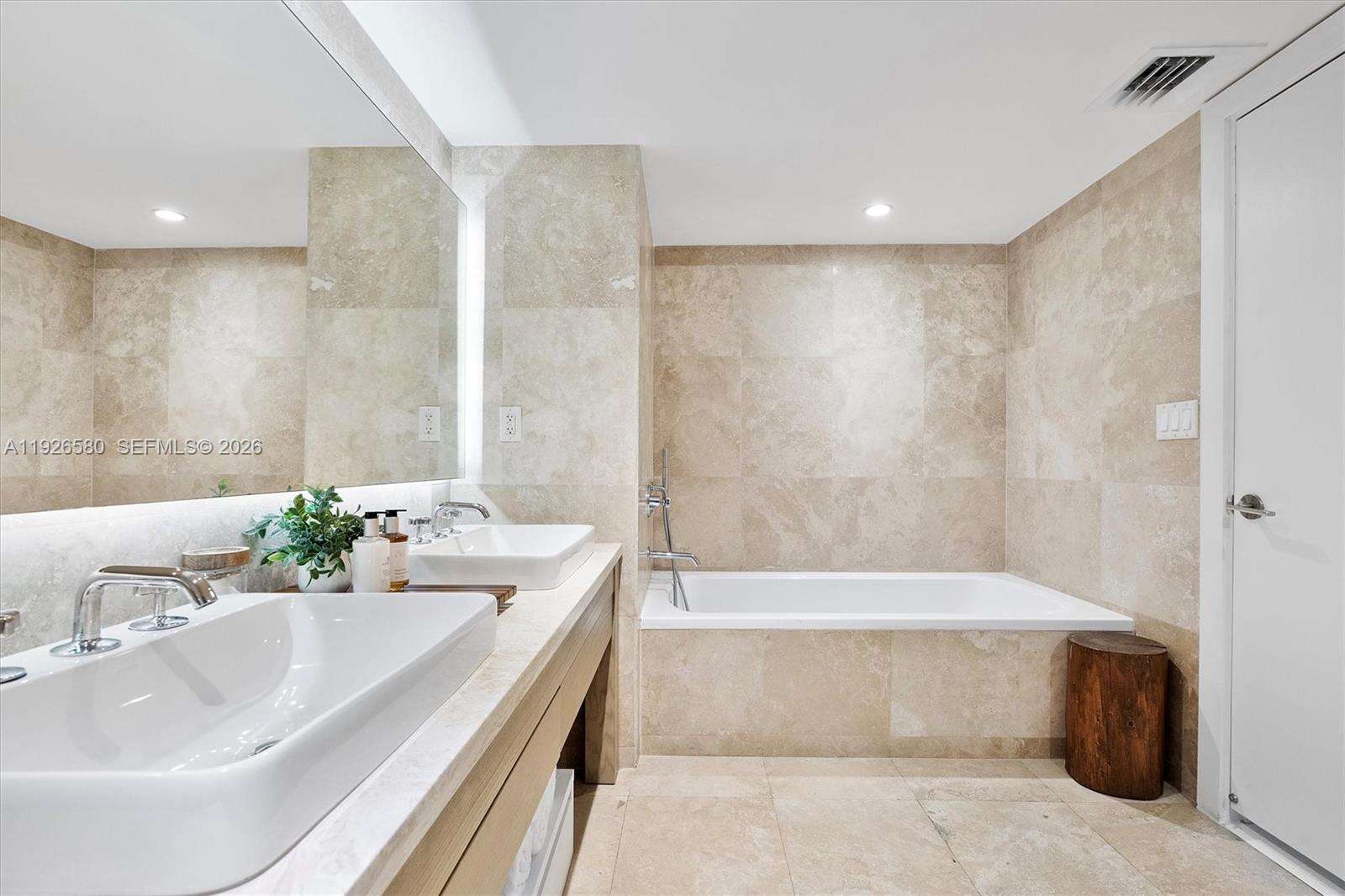 1 Hotel & Homes Unit #1413 | Picture 23