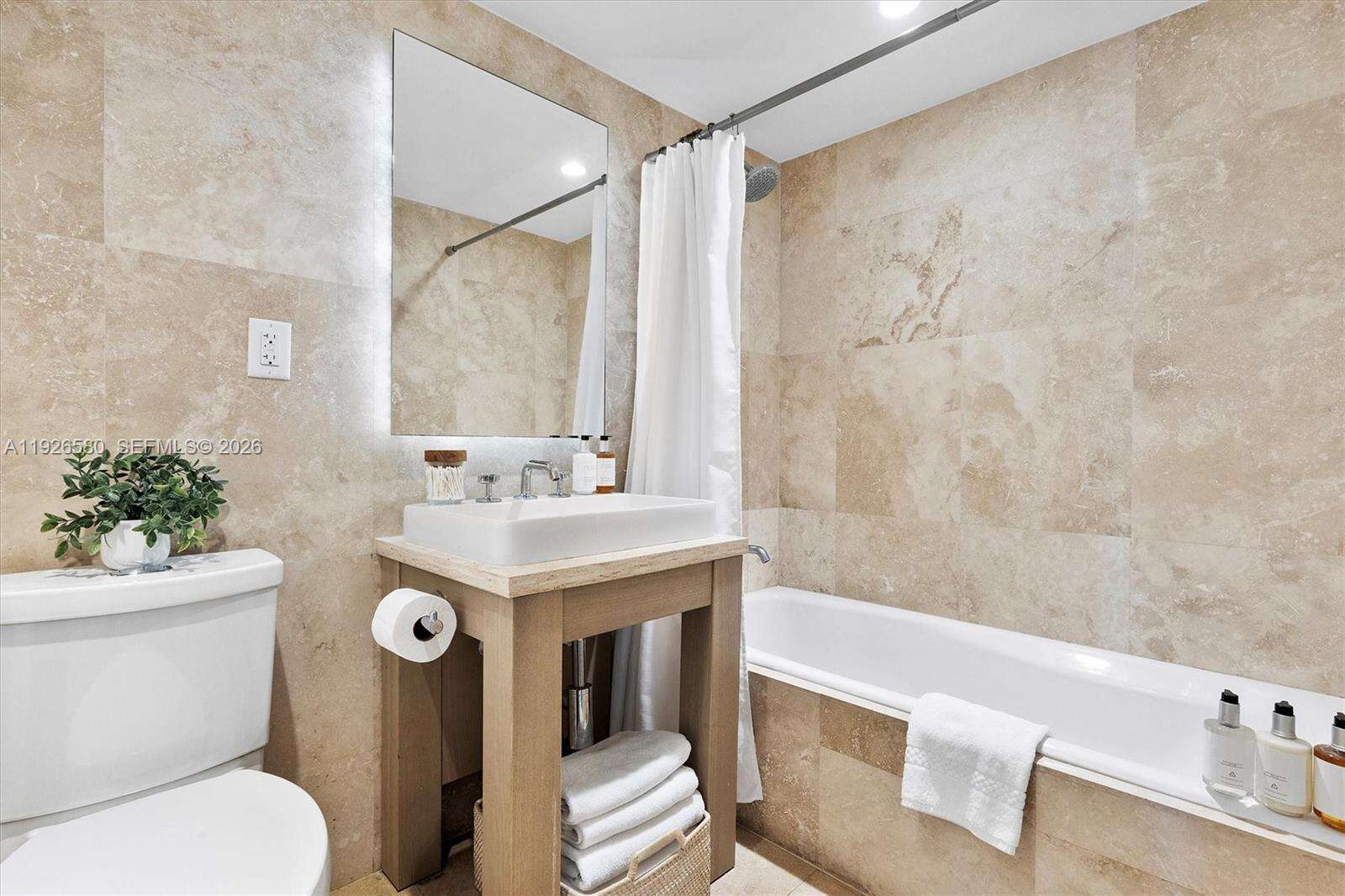 1 Hotel & Homes Unit #1413 | Picture 28