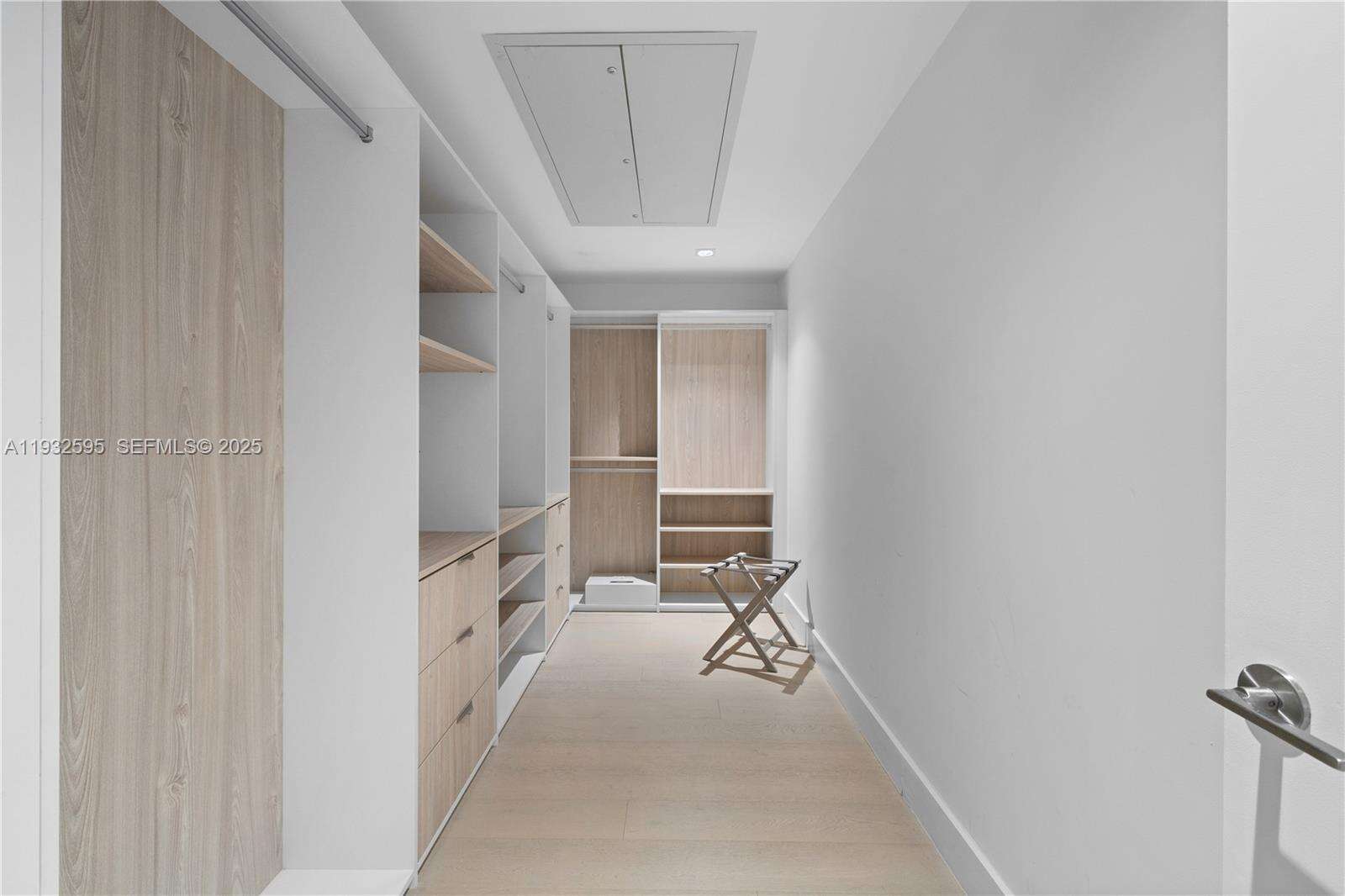 1 Hotel & Homes Unit #PH-1706 | Picture 23