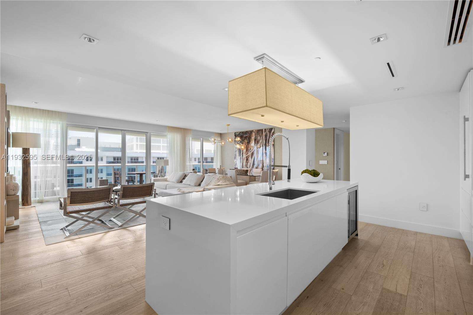 1 Hotel & Homes Unit #PH-1706 | Picture 10