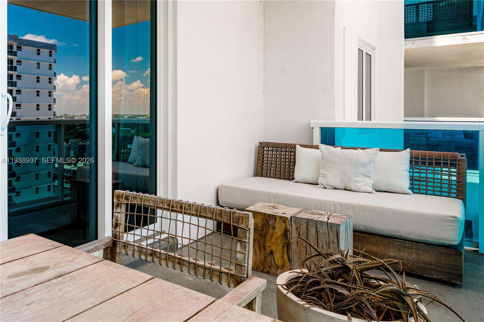 1 Hotel & Homes Unit #1115 | Picture 27