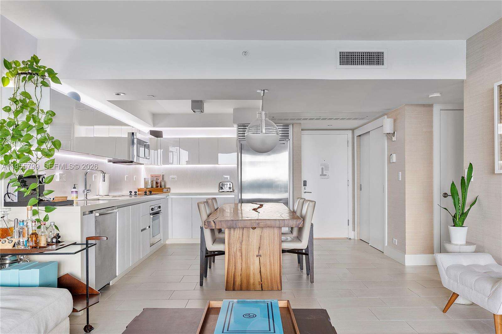 1 Hotel & Homes Unit #1427 | Picture 11