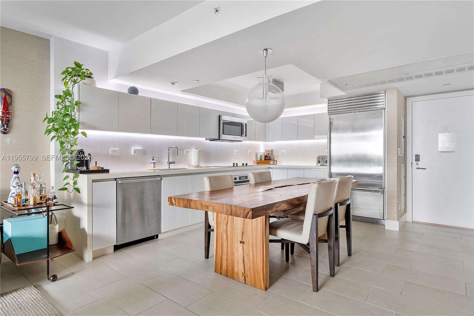 1 Hotel & Homes Unit #1427 | Picture 12