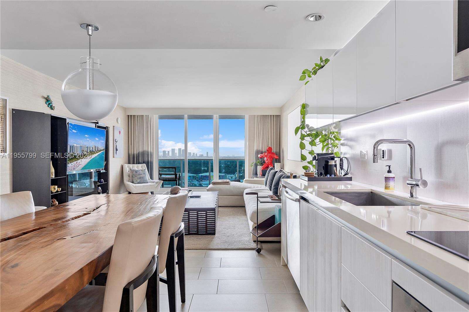 1 Hotel & Homes Unit #1427 | Picture 16