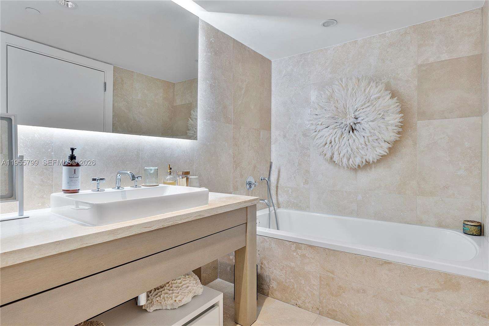 1 Hotel & Homes Unit #1427 | Picture 32