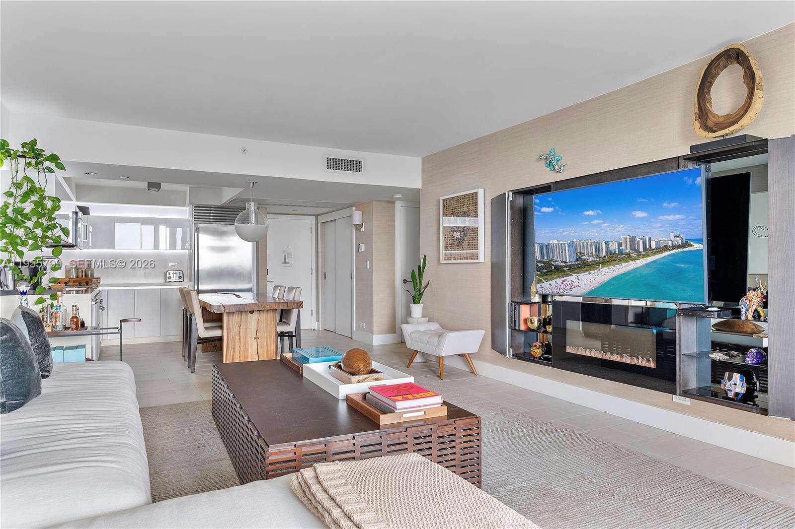 1 Hotel & Homes Unit #1427 | Picture 10