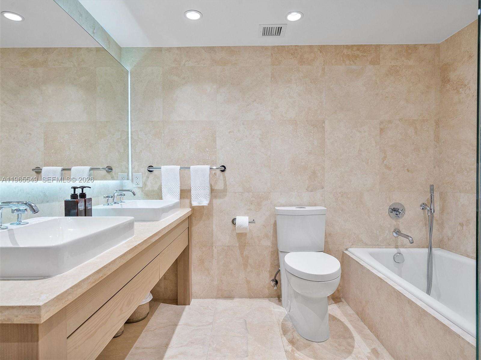 1 Hotel & Homes Unit #1119 | Picture 39