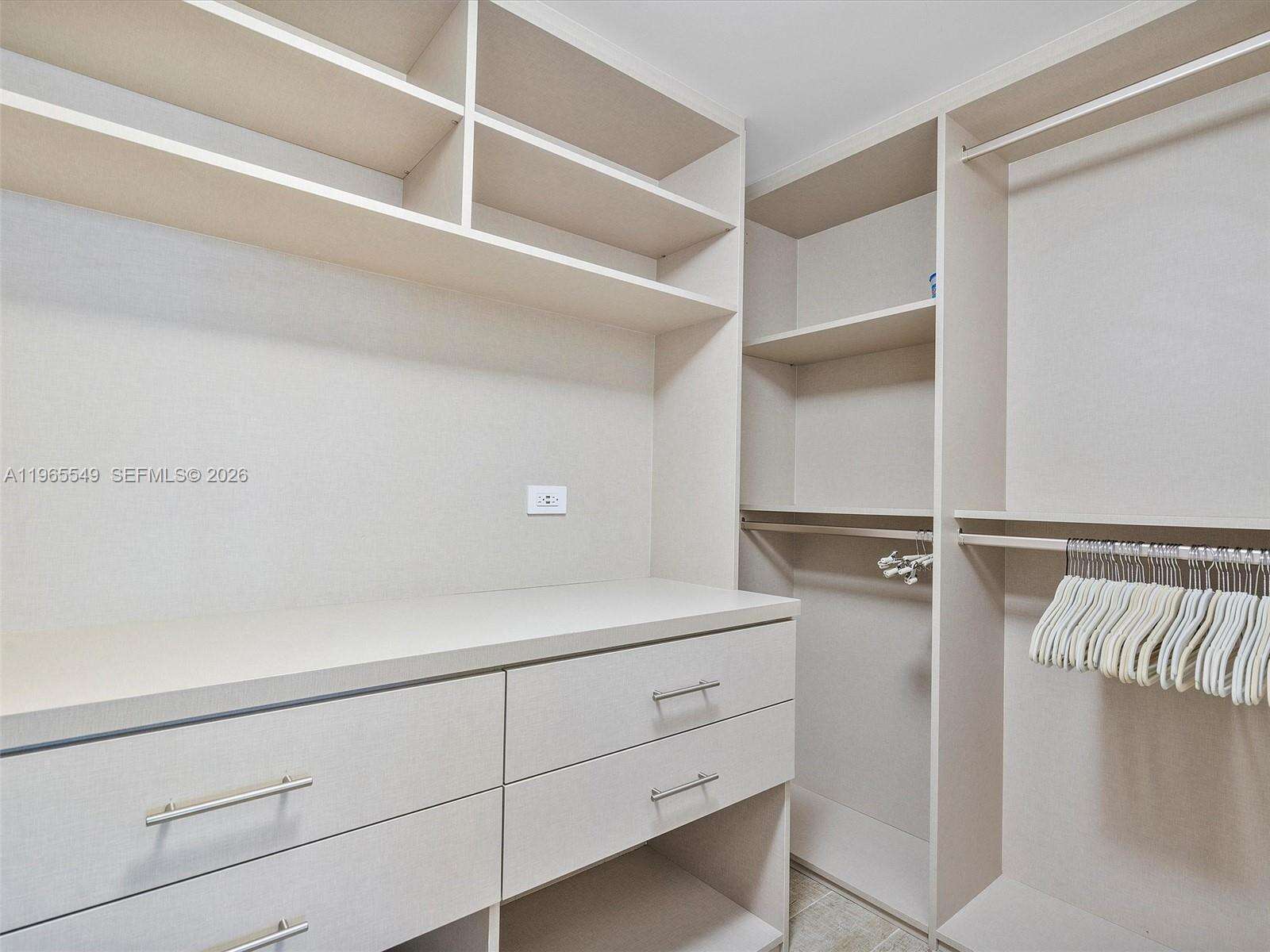 1 Hotel & Homes Unit #1119 | Picture 42