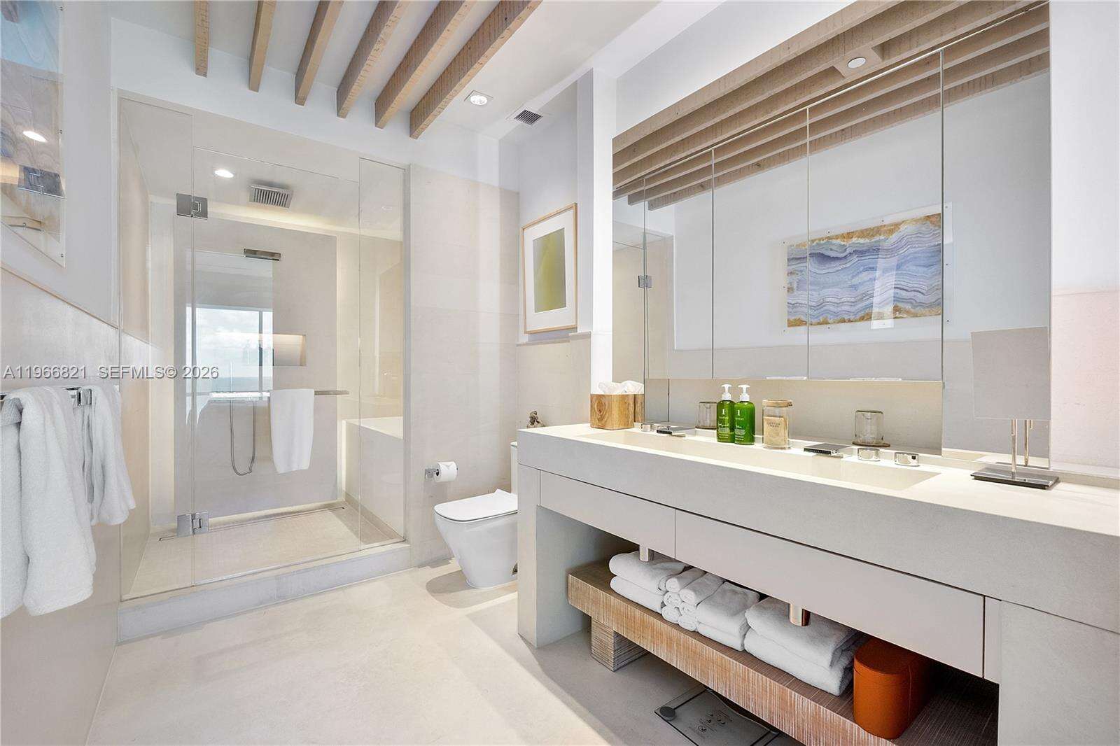 1 Hotel & Homes Unit #PH-1612 | Picture 4