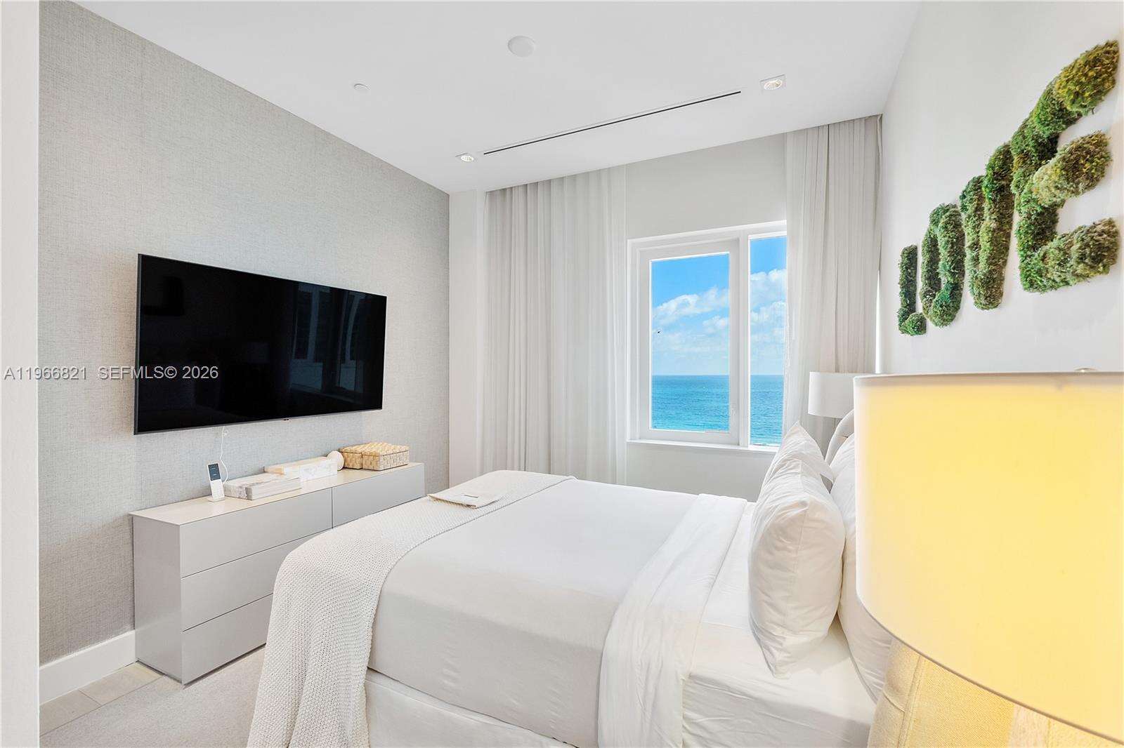 1 Hotel & Homes Unit #PH-1612 | Picture 38