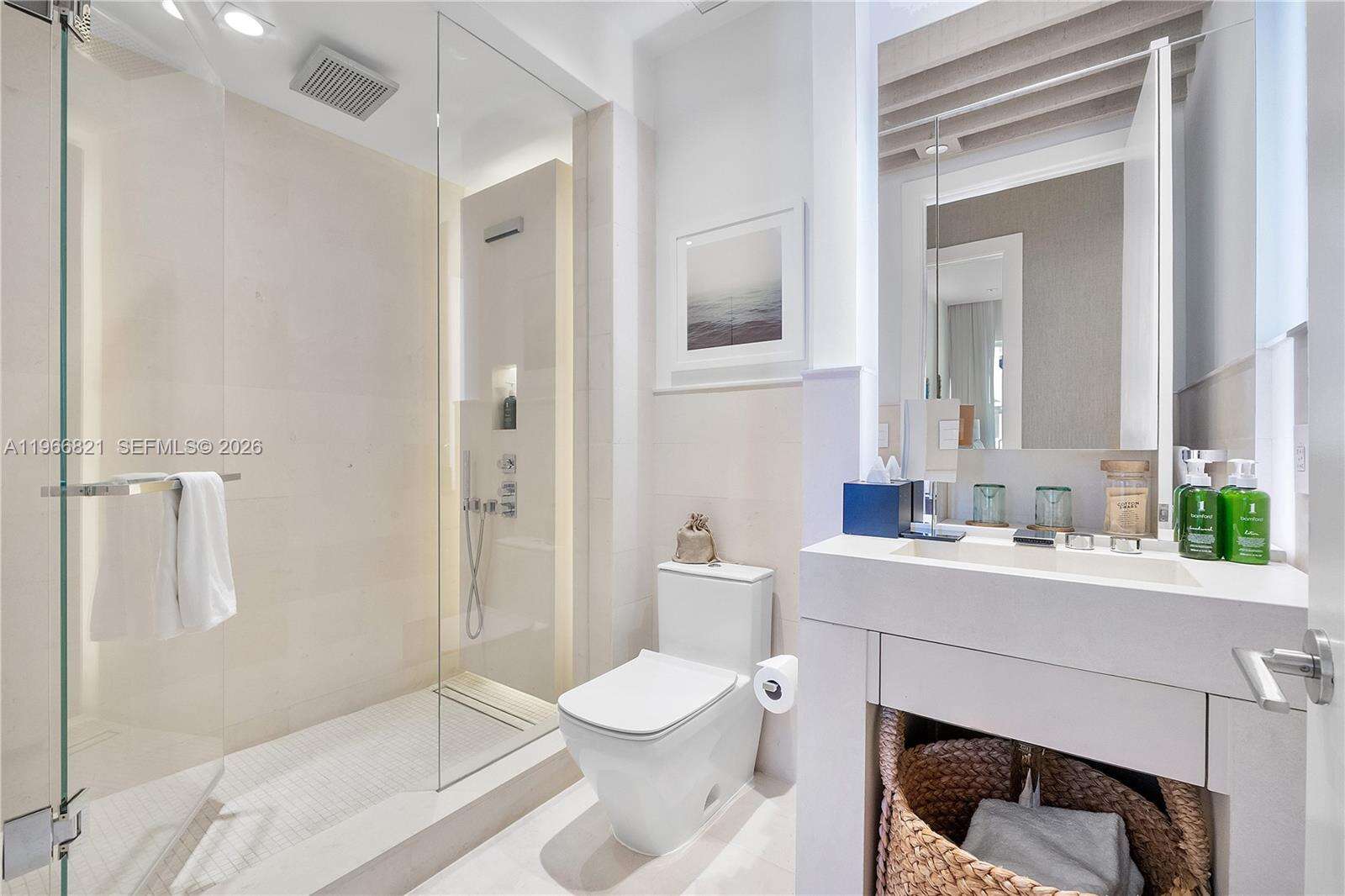 1 Hotel & Homes Unit #PH-1612 | Picture 40