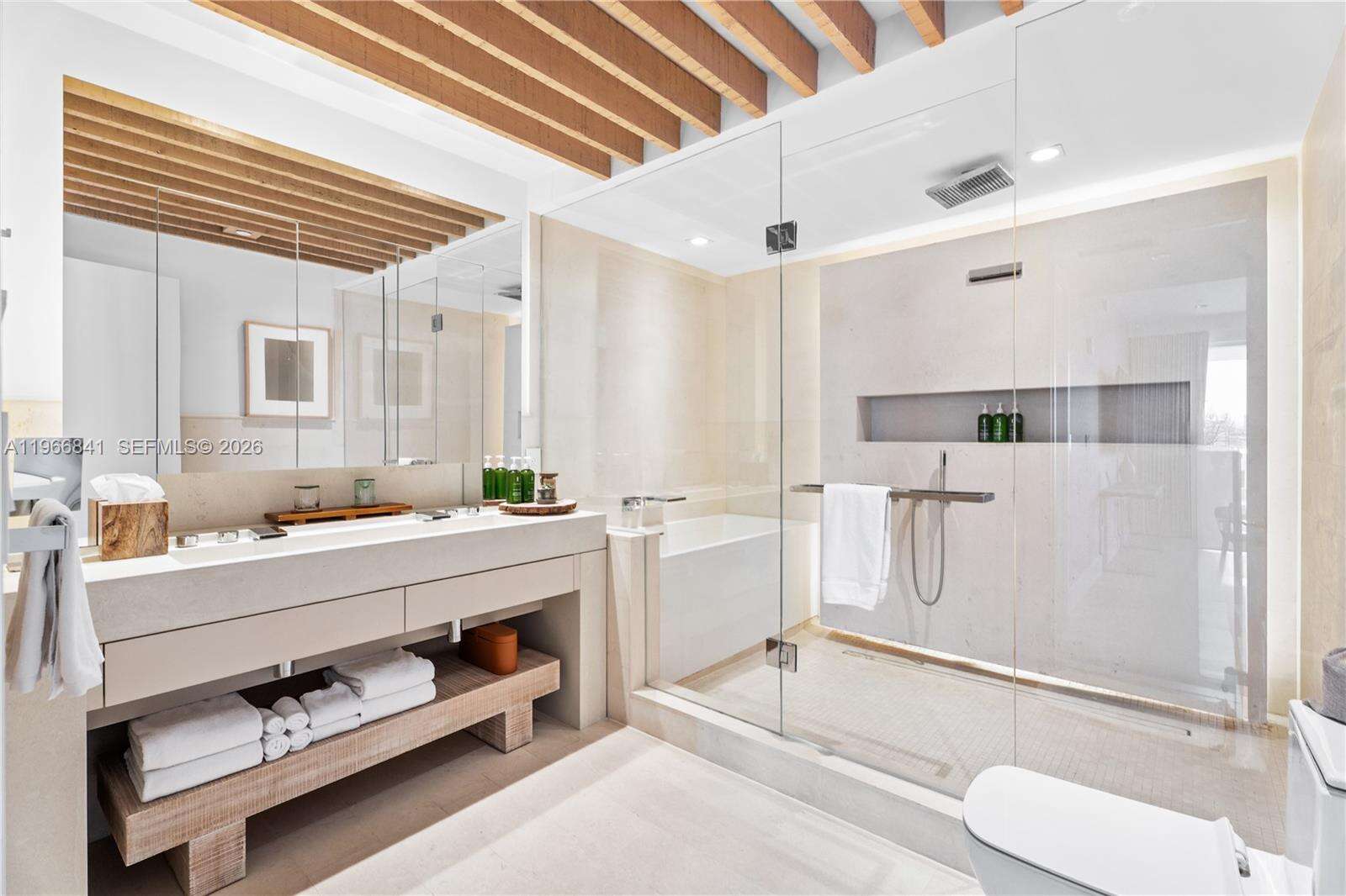 1 Hotel & Homes Unit #PH-1705 | Picture 13