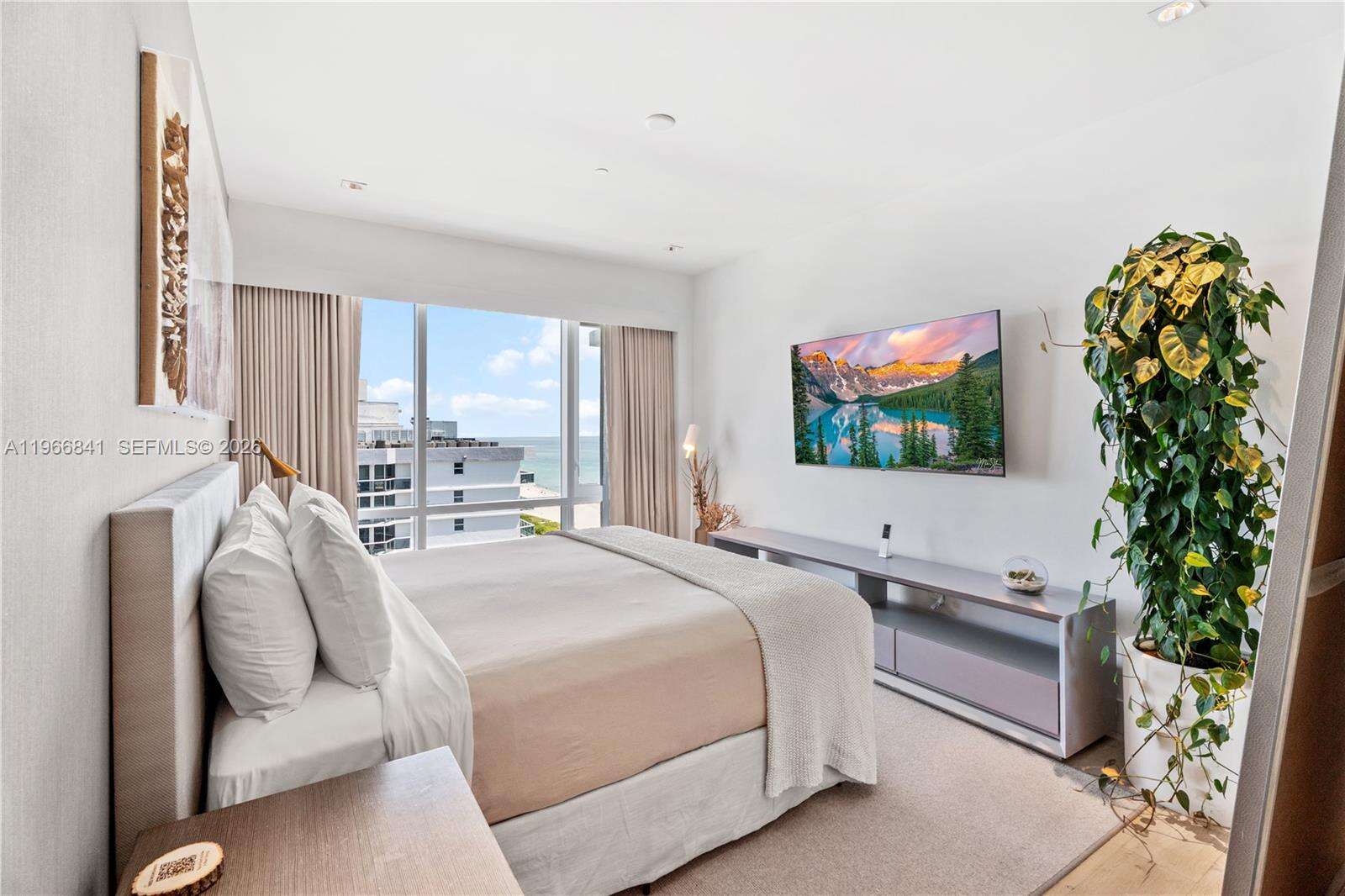 1 Hotel & Homes Unit #PH-1705 | Picture 18