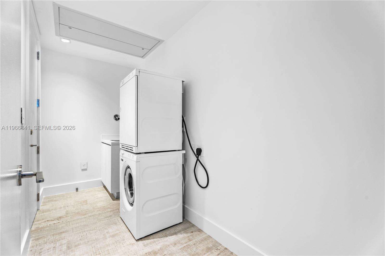 1 Hotel & Homes Unit #PH-1705 | Picture 20