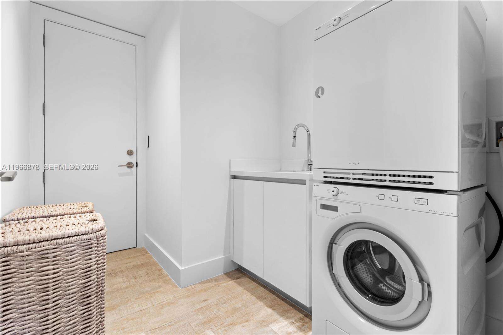 1 Hotel & Homes Unit #PH-1703 | Picture 20