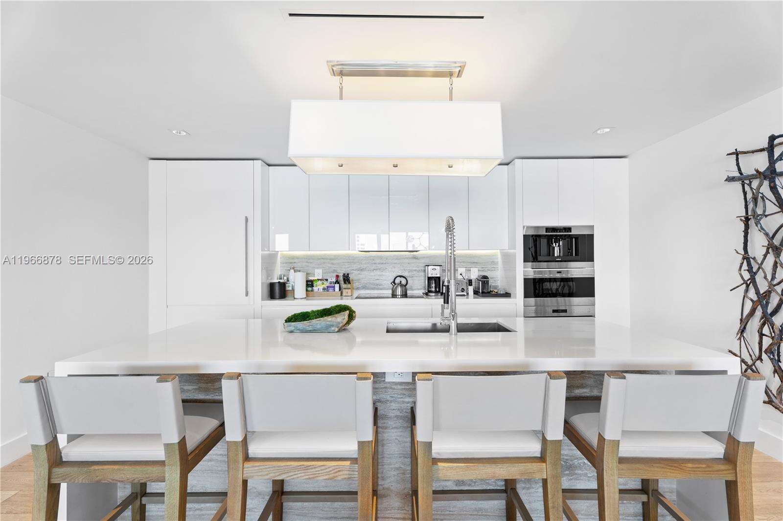 1 Hotel & Homes Unit #PH-1703 | Picture 8