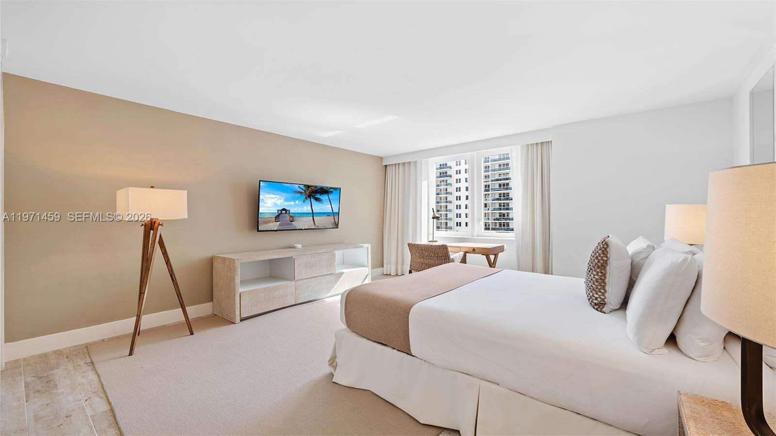 1 Hotel & Homes Unit #904 | Picture 17