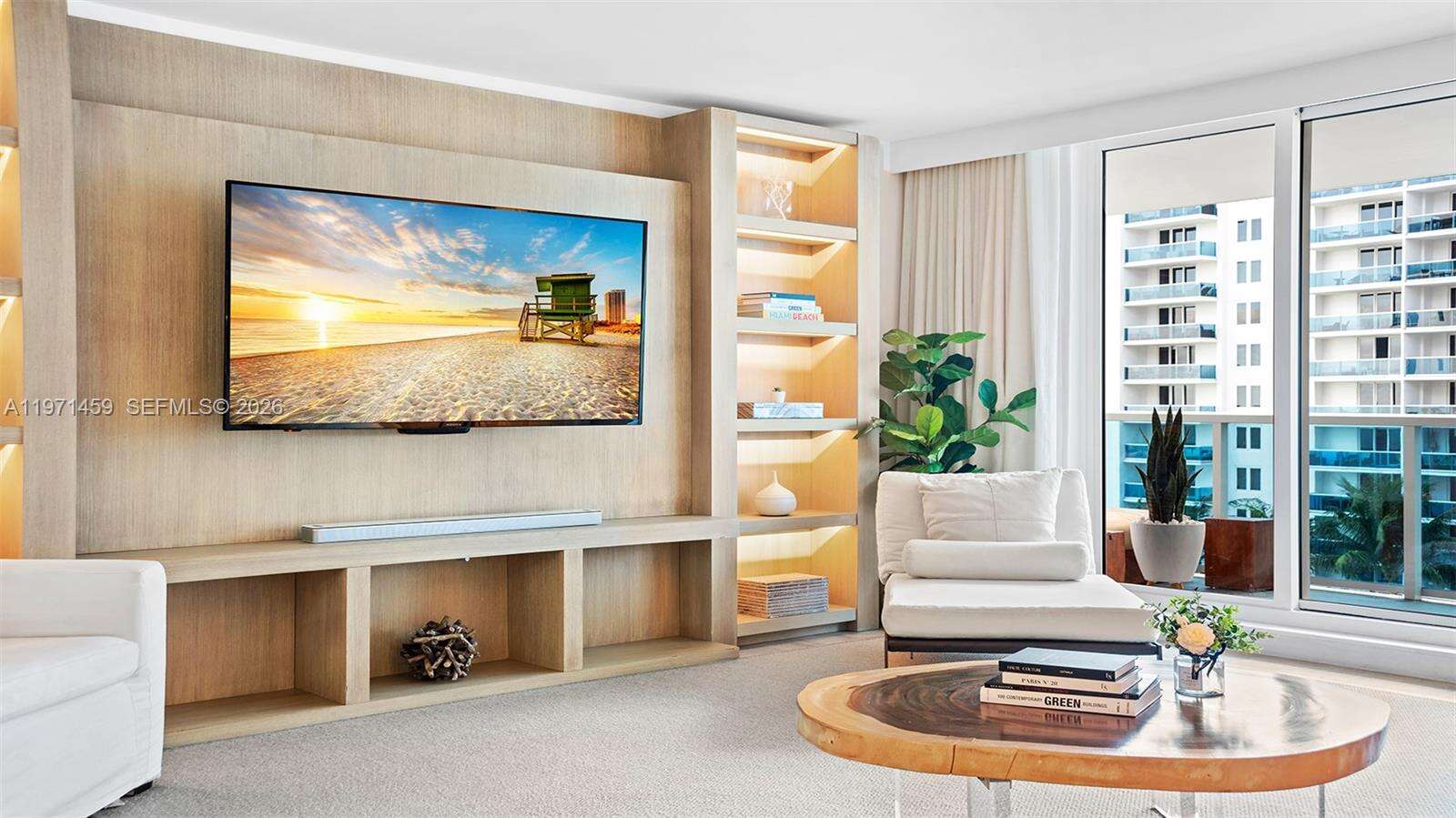 1 Hotel & Homes Unit #904 | Picture 6