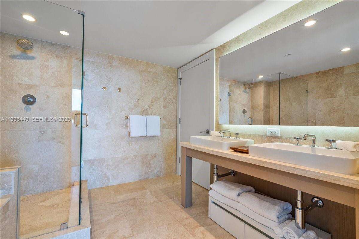 1 Hotel & Homes Unit #1520 | Picture 22