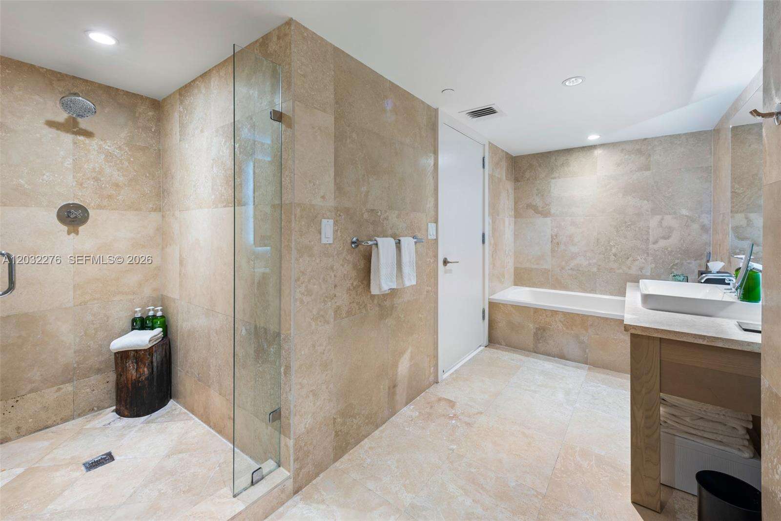 1 Hotel & Homes Unit #1406 | Picture 11