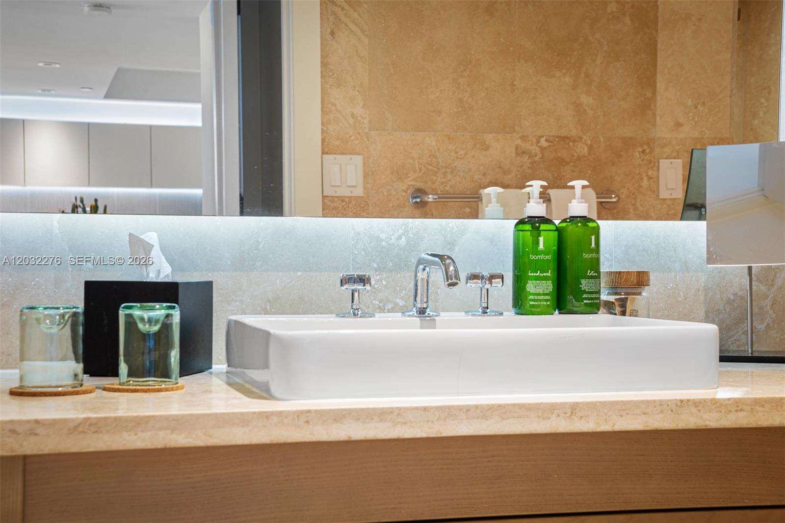 1 Hotel & Homes Unit #1406 | Picture 32