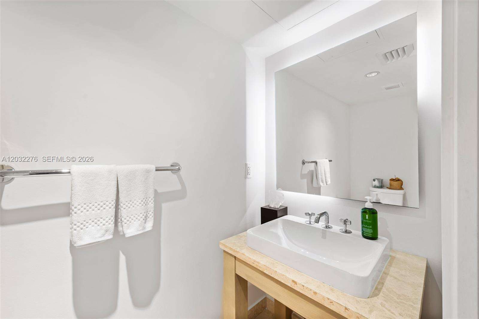 1 Hotel & Homes Unit #1406 | Picture 9