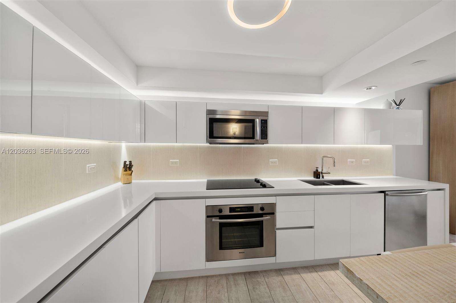 1 Hotel & Homes Unit #1210 | Picture 17