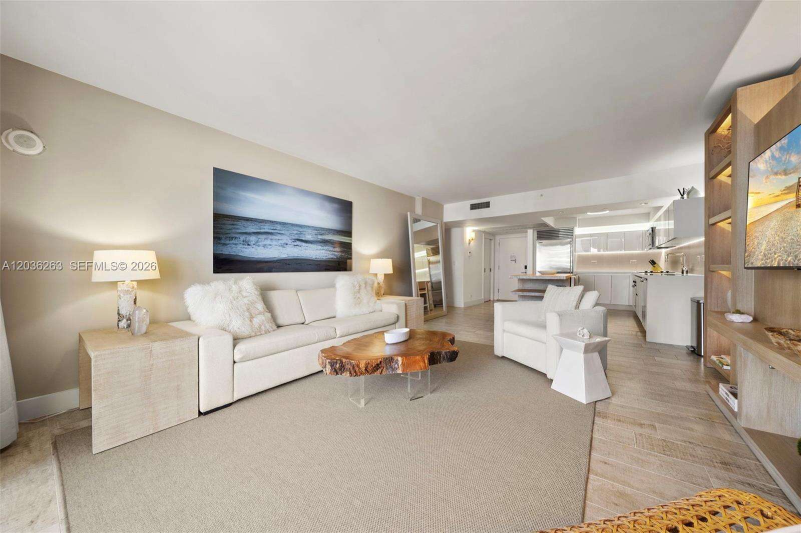 1 Hotel & Homes Unit #1210 | Picture 3