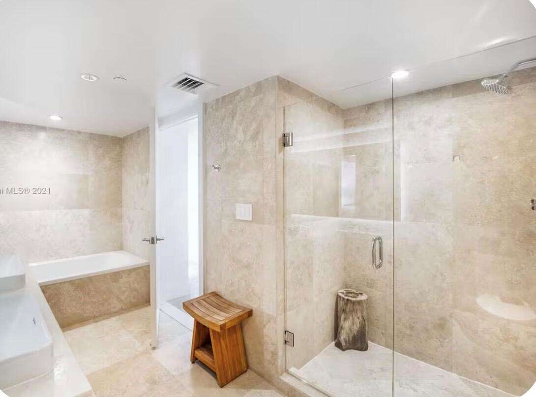1 Hotel & Homes Unit #1512 | Picture 13