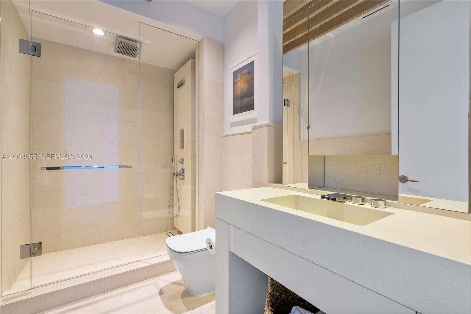 1 Hotel & Homes Unit #PH-1607 | Picture 17