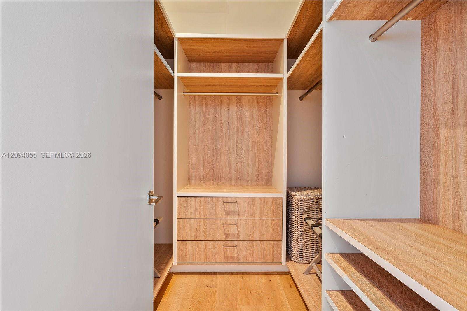 1 Hotel & Homes Unit #PH-1607 | Picture 21