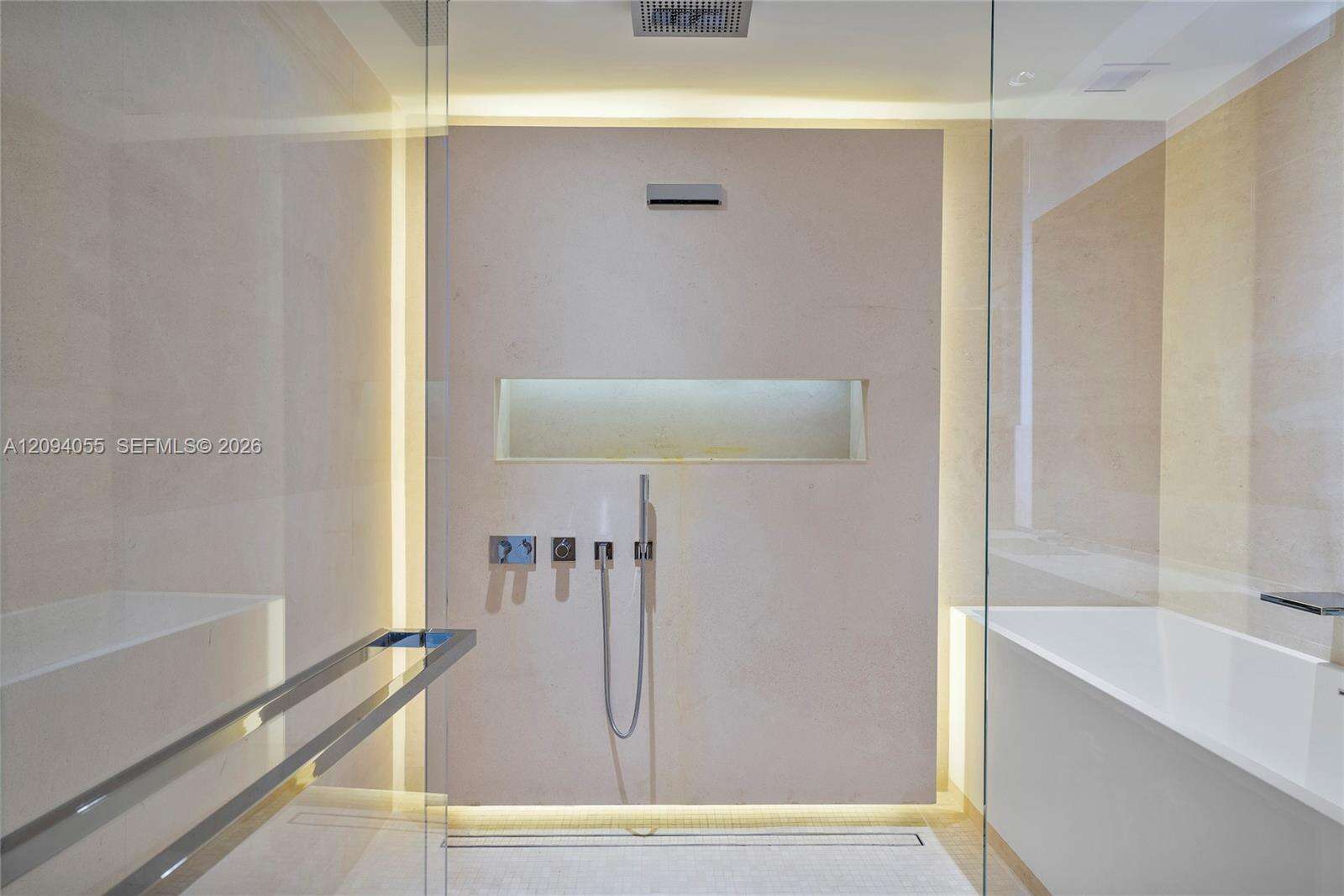 1 Hotel & Homes Unit #PH-1607 | Picture 27